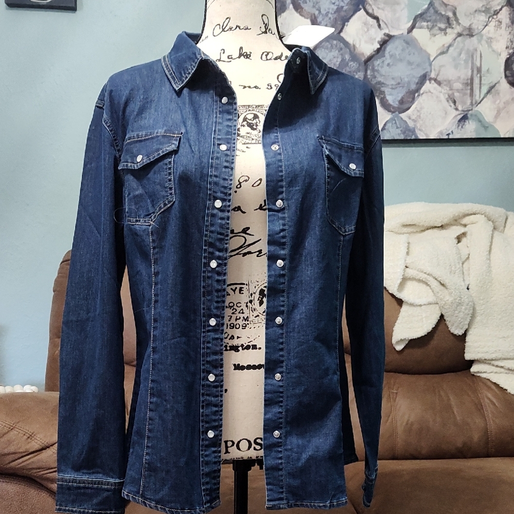 Ettelo Denim Button-Up Shirt